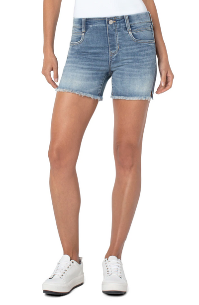 THE GIA GLIDER SHORT WITH FRAY HEM